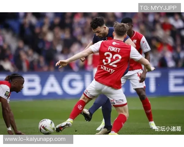 莱比锡官方宣布签约20岁中卫科内球员租回兰斯至赛季结束